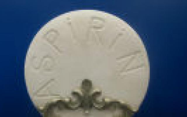 Aspirine rond operatie voorkomt geen infarcten, clonidine ook niet