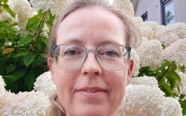 Portretfoto van Kirsten van Duinen.