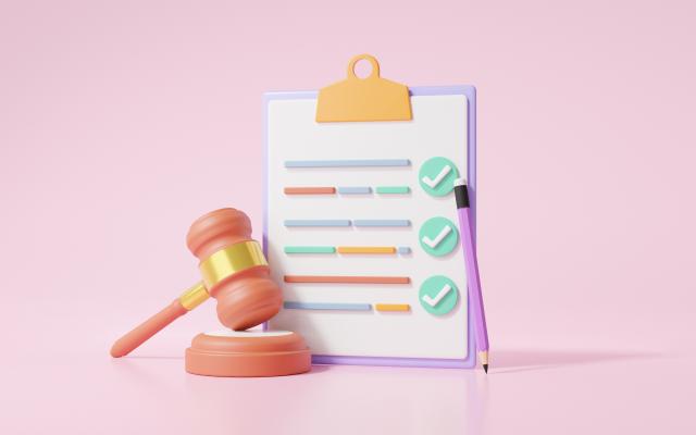 Een afvinklijstje met een hamer erbij