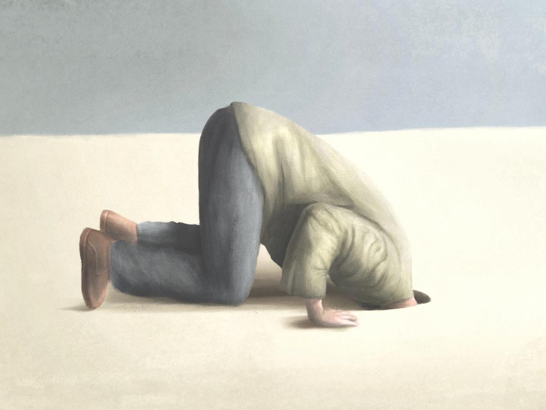 Illustratie van een persoon die zijn kop in het zand steekt.