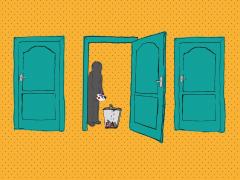 Illustratie van drie deuren waarvan de middelste geopend is. In de deuropening staat een figuur die een EHBO-doos leegt boven een prullenbak.