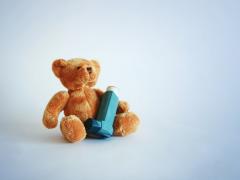 Pluchen beer met inhalator 