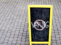 Foto: Smerichka Olena/iStock.com Een verbodsbord voor Vaping
